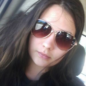 Meet your Posher, Briana